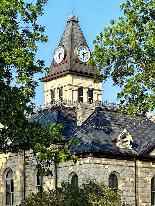 puzzle image of somervel county courthouse clock tower